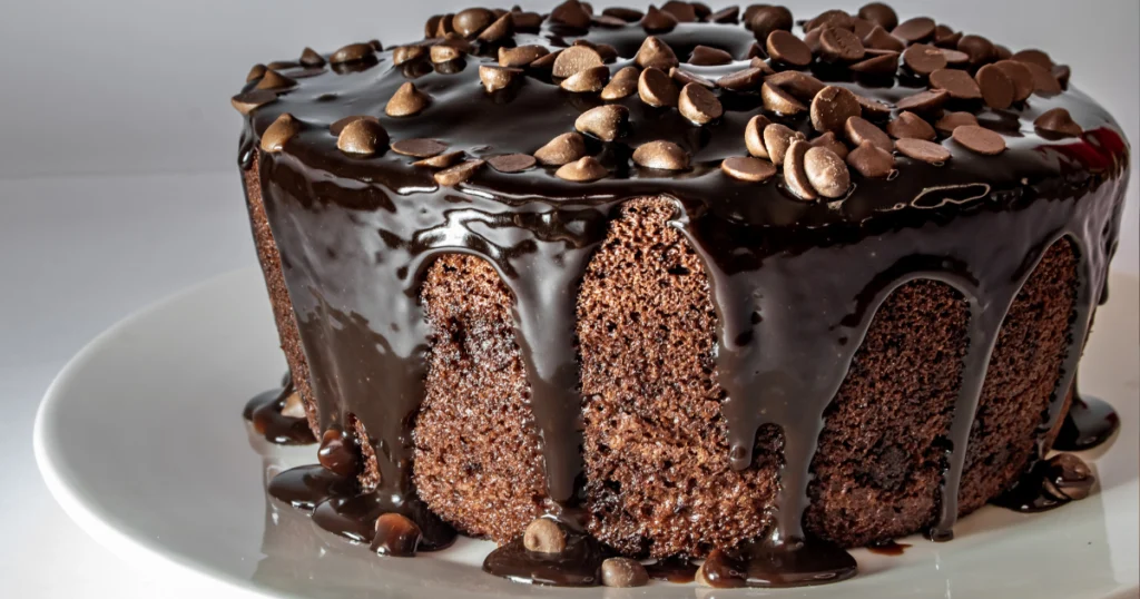 cake with fudge